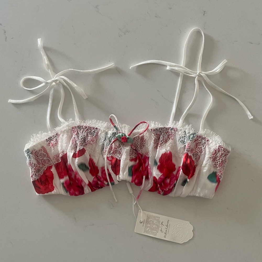 Carol Bralette ♥️